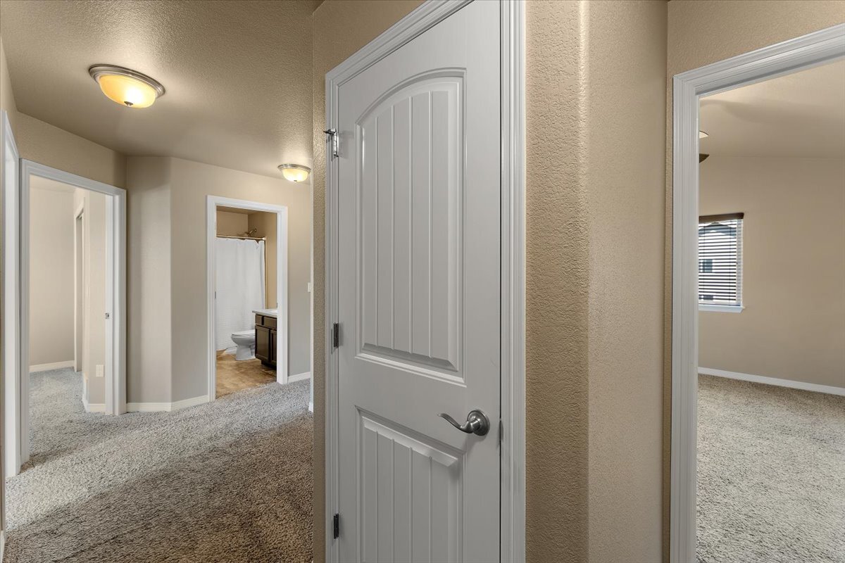 Building Photo - 6137 Popper Dr