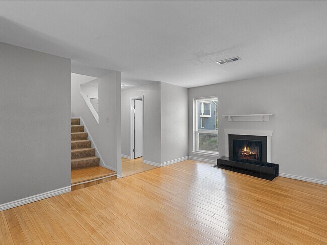 Building Photo - 18515 Egret Bay Blvd