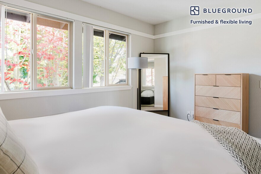 Building Photo - 111 N Rengstorff Ave