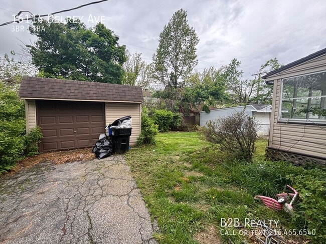 Building Photo - 16114 Delrey Ave