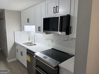 Building Photo - 418 Engle Dr