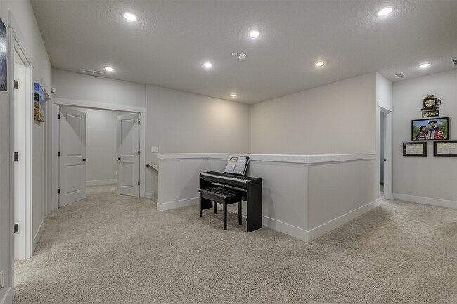 Building Photo - 15080 NW Legend Trail Pl