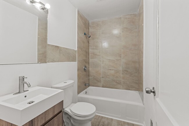 Building Photo - Stylish & Newly Renovated 4 Bedroom 2 Bath...