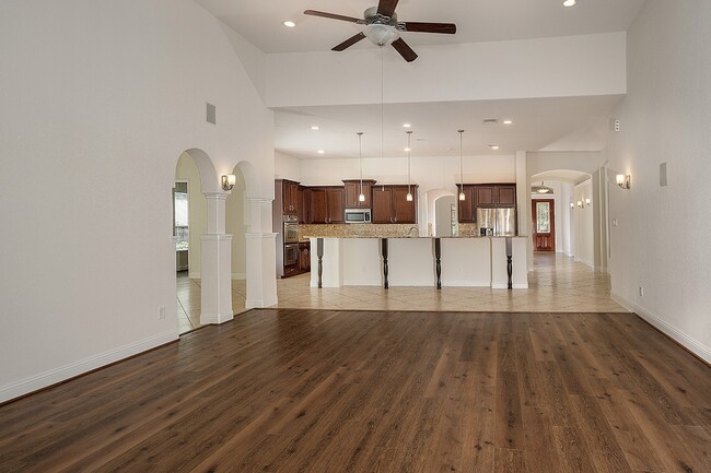 Building Photo - 46 Caprice Bend Pl