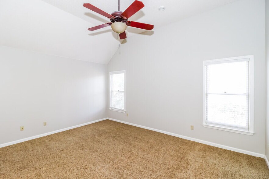 Building Photo - 1562 Appling Wood Cove N