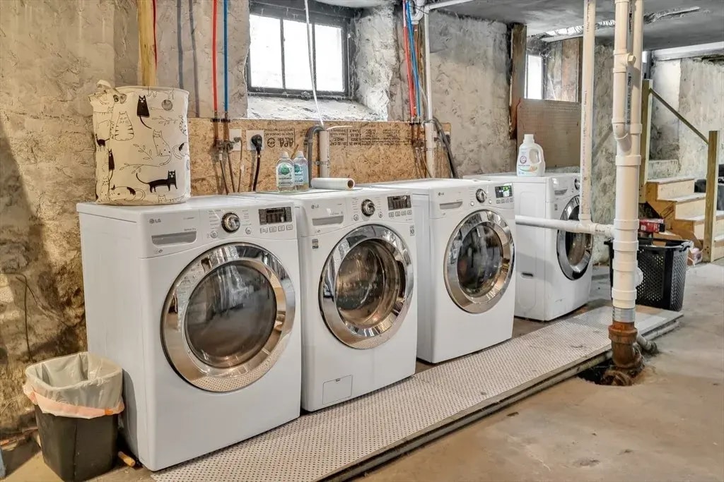 Building Photo - 102 Greaton Rd