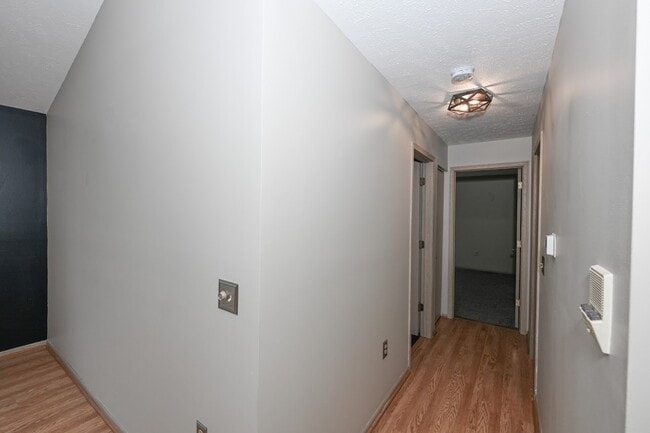 Hallway - 1460 Buckingham Gate Blvd