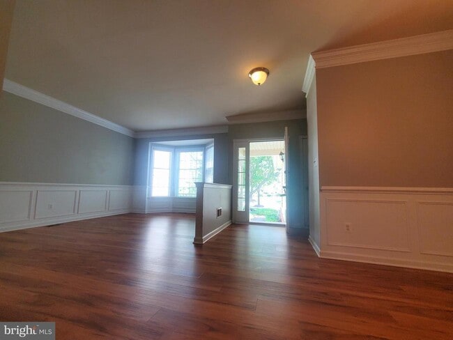 Building Photo - 5610 Wheelwright Way