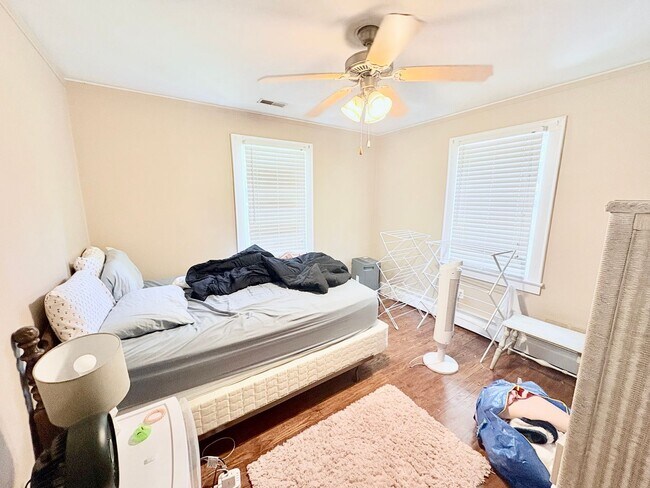 Building Photo - 266 Riggs Dr