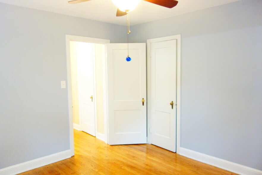 Building Photo - 8210 Greenwood Ave