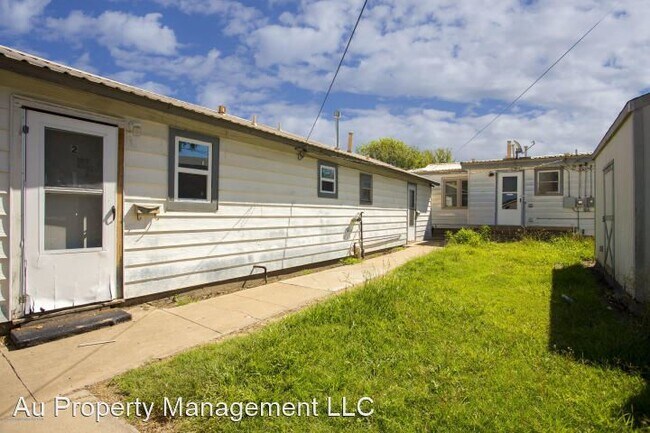 Primary Photo - 1633 N Manhattan St