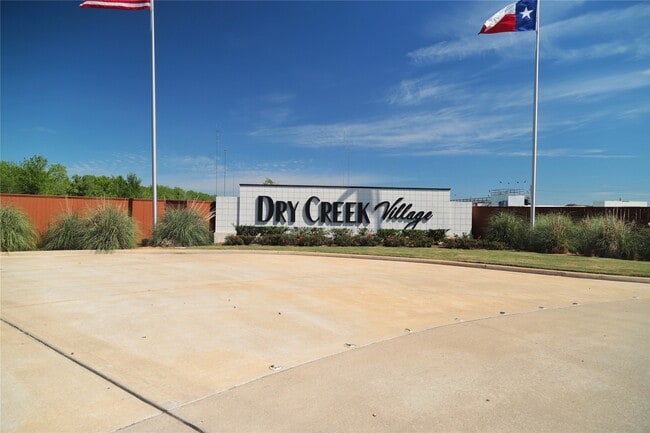 Building Photo - 3914 Dry Creek Dr