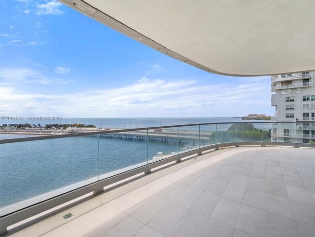 Building Photo - 175 25