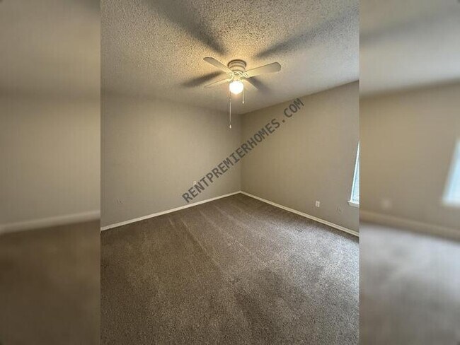 Building Photo - 101 Darryl Ct