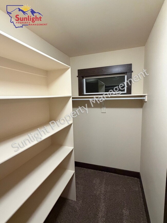 Building Photo - Spacious Country Home with 5 Bedrooms, Movie Room & Stunning Open-Land Views