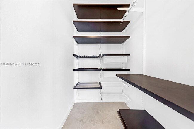 Building Photo - 7601 E Treasure Dr