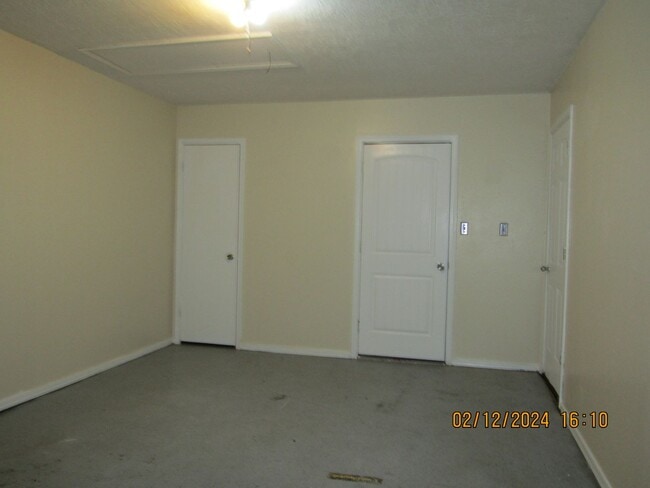 Building Photo - Home located in the Cache area!