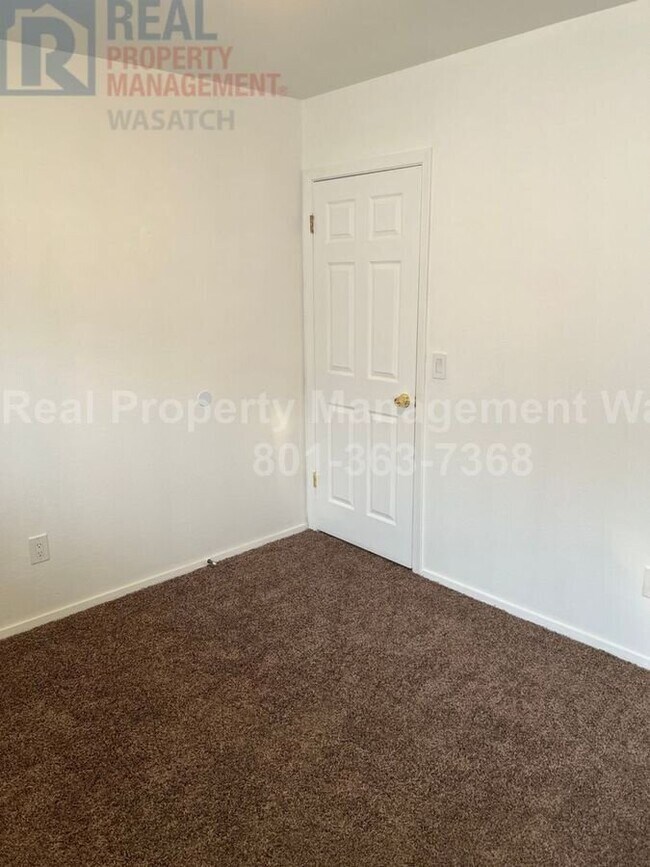Building Photo - 835 S 835 E