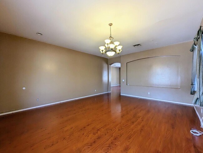 Building Photo - 3310 W Latona Rd