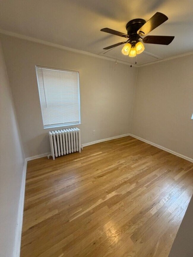 Building Photo - 3809 Beechwood Blvd