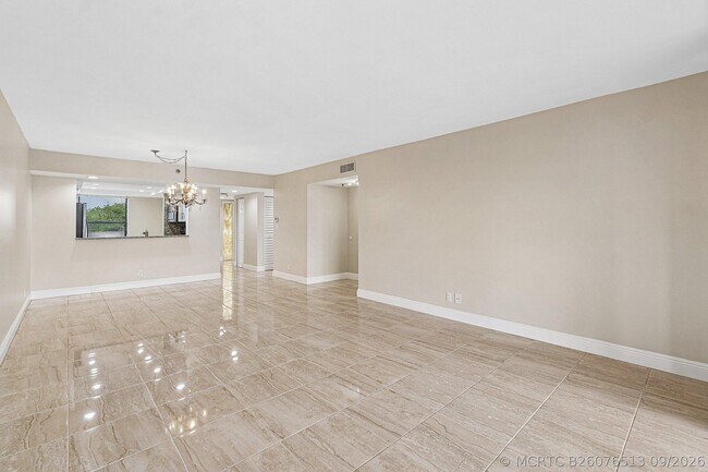 Building Photo - 6562 Boca Del Mar Dr