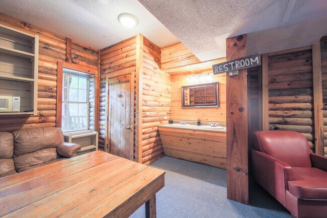 Building Photo - 195 Black Bear Dr