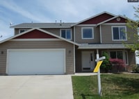 Building Photo - Spacious 4 BR/ 2.5BA