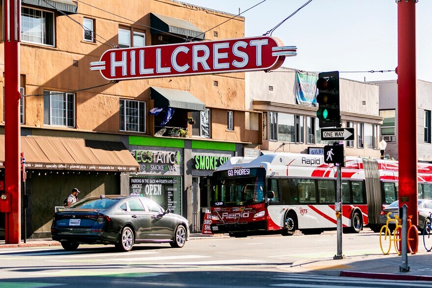 Primary Photo - 8th and U