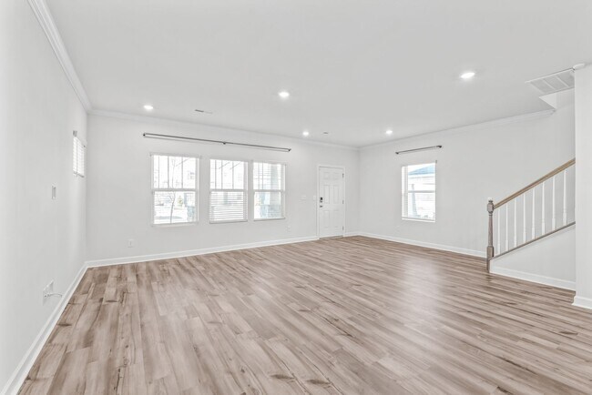 Building Photo - (Coming Soon) Beautiful 4 bedroom home in Belmont!