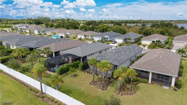 Building Photo - 42186 Edgewater Dr