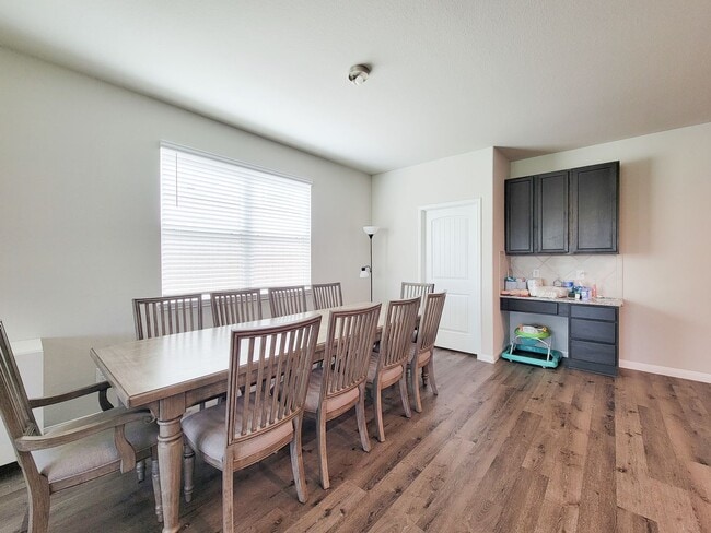Building Photo - THIS THREE BED, FOUR BATH, CANAL FRONT HOM...