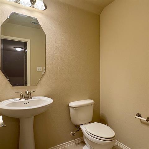 Building Photo - 943 Mazatlan Dr