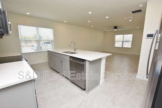 Building Photo - 3183 Cup Dr