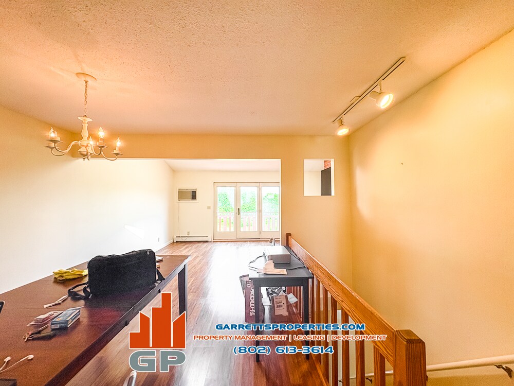 Building Photo - 243 Eastview Cir