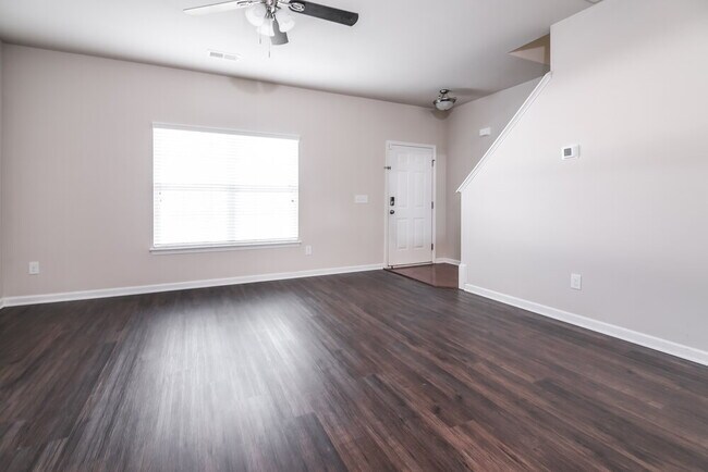 Building Photo - 280 Lakemont Dr