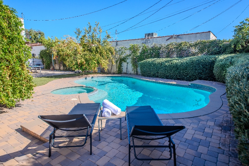 Building Photo - 507 N Formosa Ave