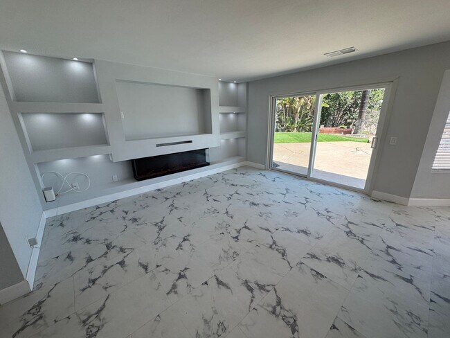 Building Photo - All Remodeled Rancho San Diego Home