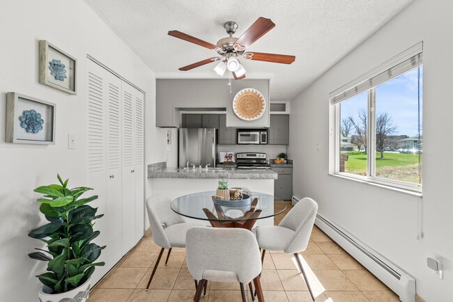 Building Photo - 7309 W Hampden Ave