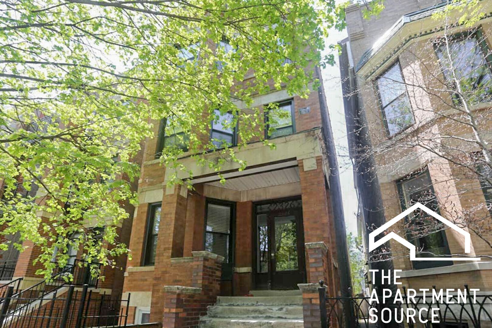 Building Photo - 2327 N Southport Ave
