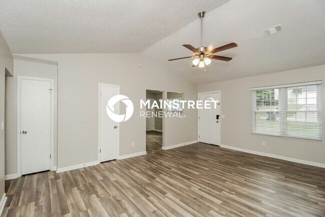 Building Photo - 3 Bedroom Pet-Friendly Home in Kennesaw, GA with Main Street Renewal