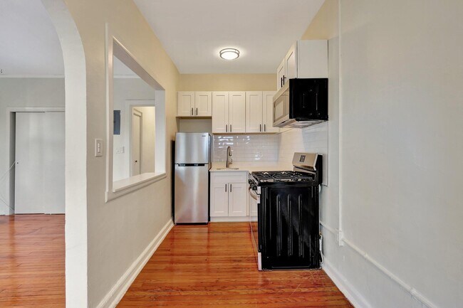 Building Photo - 623 Park Pl