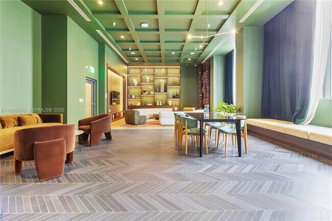 Building Photo - 11 NE 6th St