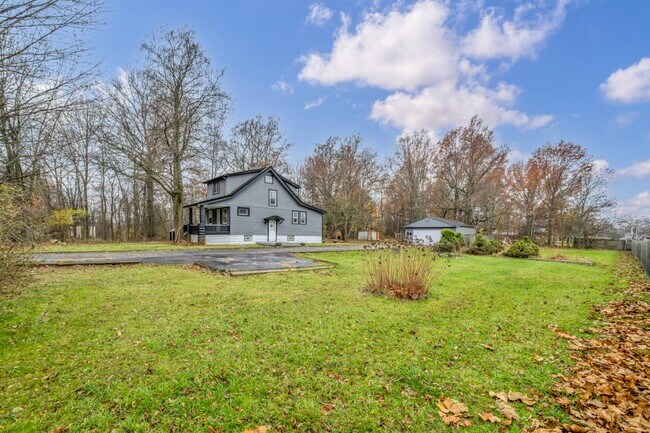 Building Photo - 4730 E 142nd St