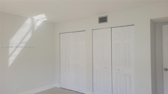 Building Photo - 11202 Taft St