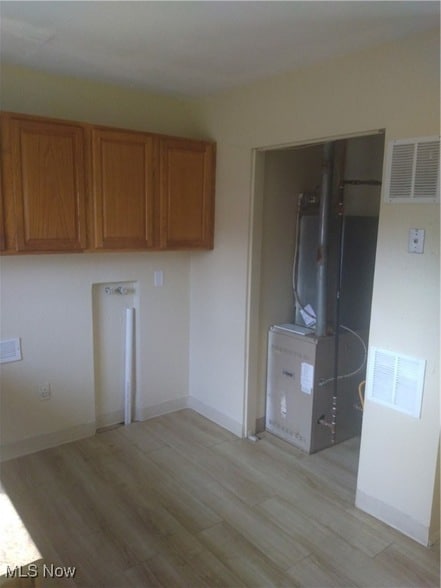 Building Photo - 3025 1/2 Northgate Avenue Unit