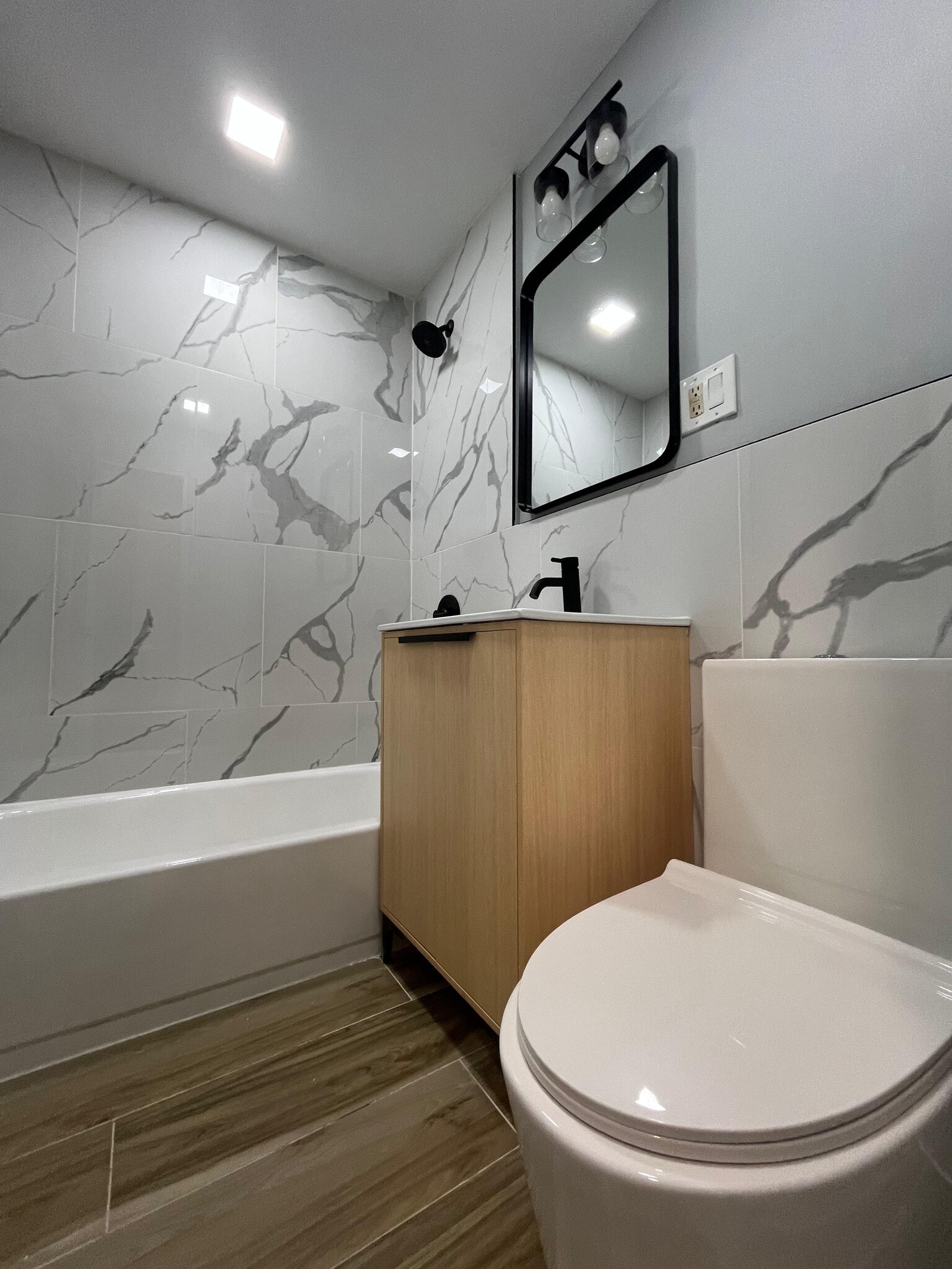 Building Photo - 117 Wade St