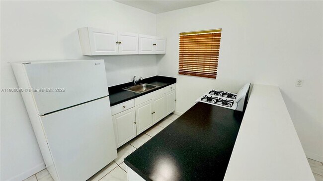 Building Photo - 8000 Tatum Waterway Dr