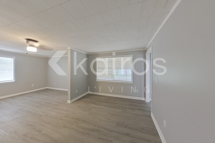 Building Photo - 1309 18th Ave N