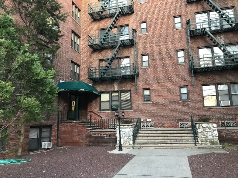 Building Photo - 1104 Palisade Ave