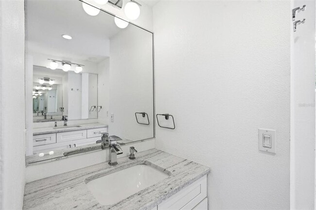 Building Photo - 141 Giralda Blvd NE